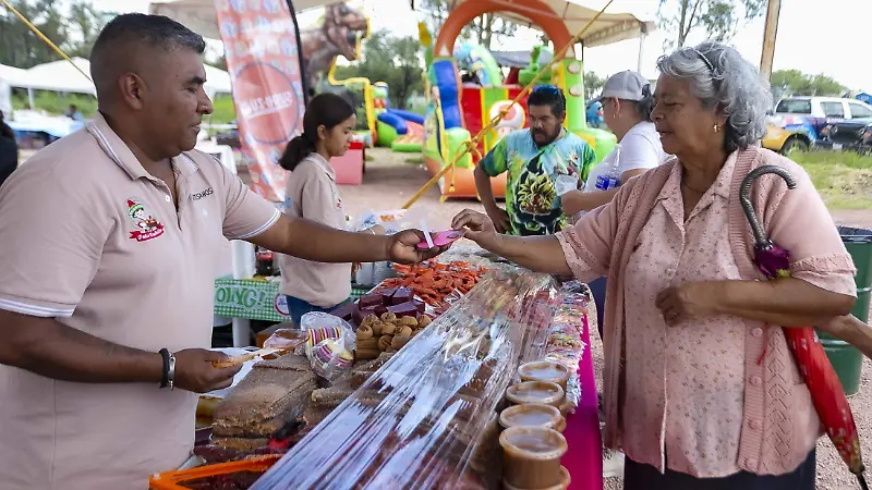 La mirada Tradición dulcera prevalece en Amealco 